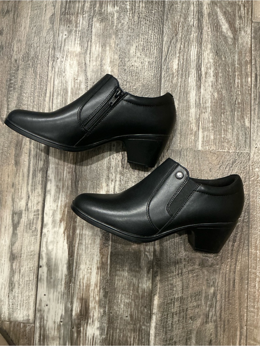 Clarks Black Low Block Heels Size 8.5 - Picture 10 of 16